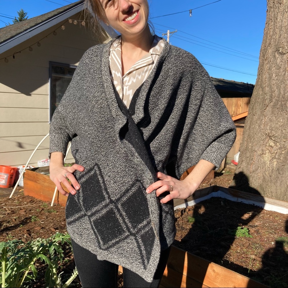 Black & Grey Geometric ◾️▪️🔳Shall